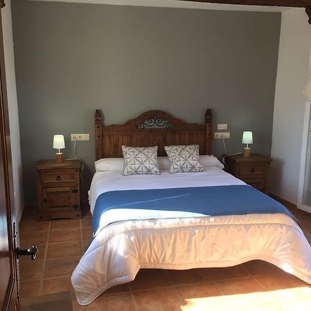 Hostal Rural La Casa Verde Челес Экстерьер фото