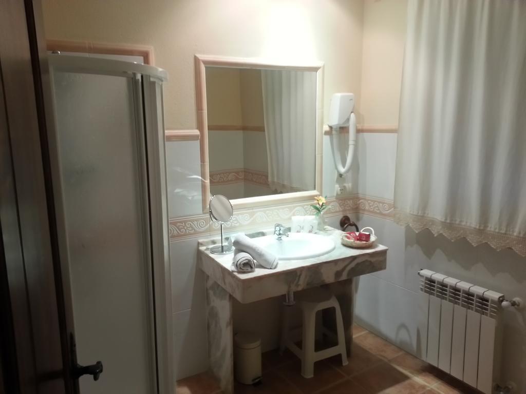 Hostal Rural La Casa Verde Челес Экстерьер фото