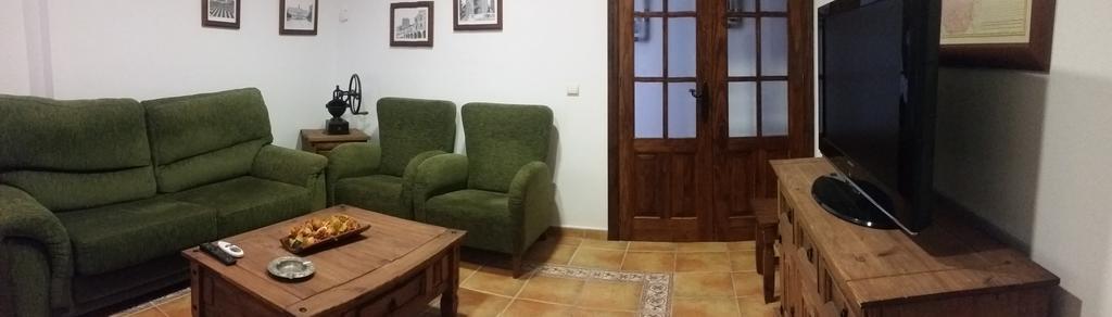Hostal Rural La Casa Verde Челес Экстерьер фото